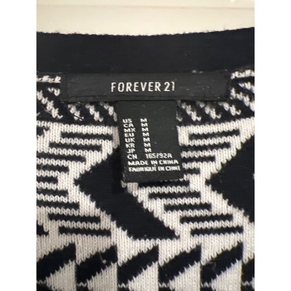 FOREVER 21 AZTEC SWEATER - SIZE M - Picture 3 of 6
